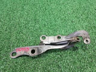Петля капота Toyota Ipsum SXM10. SXM10G. SXM15G. SXM15 3S-FE 1996- 2000 правая