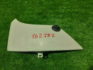 Щечка Toyota Dyna XZU 2002 правая (б/у)