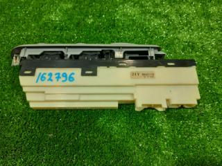 Блок упр. стеклоподьемниками Mitsubishi Fuso Canter FE72 FE73 FE74 FE82 FE83 FE84 2002 передний правый (б/у)