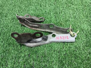 Петля капота Toyota Carina AT211G. ST210G. ST215G AT212 3S-FE 7A-FE 5A-FE 1997 (б/у)