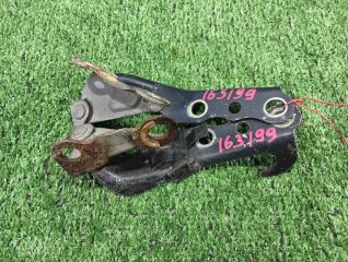 Петля капота Toyota Caldina ST195G. ST195 ST190 ST190G ST191 AT190 AT191 3S-FE 1992 (б/у)