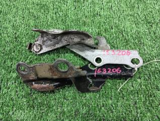 Петля капота Toyota Sprinter Carib AE111. AE111G. AE114. AE115 4A-FE 7A-FE 1996 (б/у)