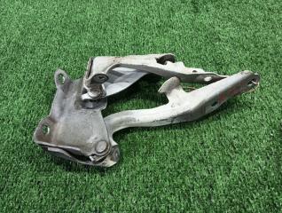 Петля капота Toyota Tundra USK55L USK56L USK57L USK50L USK51L GSK50 GSK51 3UR-FE 3UR-FBE 1UR-FE 1GR-FE 2006 (б/у)