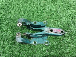 Петля капота Toyota Ipsum SXM10. SXM10G. SXM15G. SXM15 3S-FE 1996 (б/у)