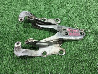 Петля капота Toyota Ipsum SXM10. SXM10G. SXM15G. SXM15 3S-FE 1996 (б/у)