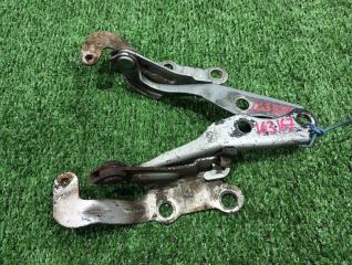 Петля капота Toyota Ipsum SXM10. SXM10G. SXM15G. SXM15 3S-FE 1996 (б/у)