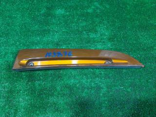 Ресничка Isuzu Elf NKR66 NKR71 NPR75 NKR69 1994 правая (б/у)