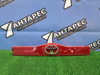 Накладка на дверь багажника Toyota Prius NHW20 1NZ-FXE 2003 задняя (б/у)