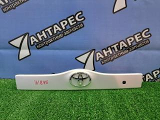 Накладка на дверь багажника Toyota Prius NHW20 1NZ-FXE 2003 задняя (б/у)