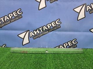 Накладка крышки багажника Toyota Allion ZZT240.NZT240. AZT240.ZZT245.240.245 1ZZ-FE 1NZ-FE 1AZ-FSE 2002 (б/у)