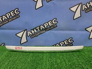 Накладка на дверь багажника Toyota Corolla Fielder NZE141G. NZE144G. ZRE142. NZE141 1NZ-FE 2ZR-FE 2007 (б/у)