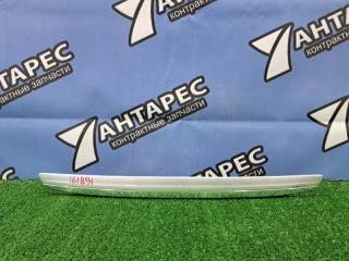 Накладка на дверь багажника Toyota Corolla Fielder NZE141G. NZE144G. ZRE142. NZE141 1NZ-FE 2ZR-FE 2007 (б/у)