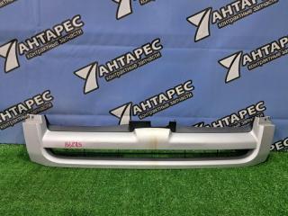 Решетка радиатора Toyota Hiace TRH213 2TR-FE 2TR 2005 (б/у)