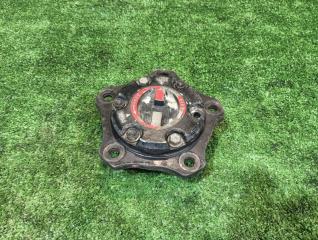 Хаб механический Isuzu Elf NKS71 NKS66 NKS69 4HF1 4HG1 4HL1 1994 передний правый (б/у)