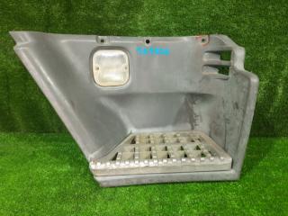 Подножка Isuzu Forward FRR33 FRR34 FRR35 6HH1 6HE1 6HK1 6HL1 1996 правая (б/у)
