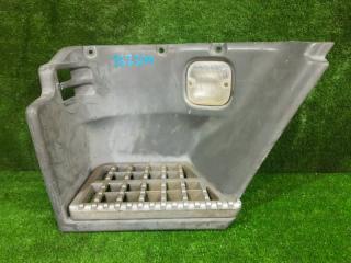 Подножка Isuzu Forward FRR33 FRR34 FRR35 6HH1 6HE1 6HK1 6HL1 1996 левая (б/у)