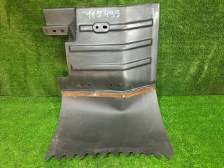 Брызговик Isuzu Elf NKR66 NKR71 NPR75 NKR69 NKR81 1994 передний правый (б/у)
