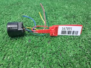 Фишка генератора Toyota Corolla Fielder NZE121. NZE121G. NZE124G NZE124 1NZ-FE 2000 (б/у)