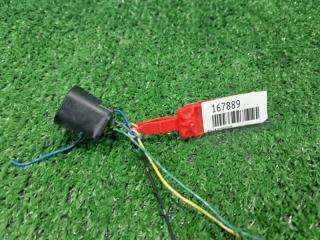 Фишка генератора Toyota Corolla Fielder NZE121. NZE121G. NZE124G NZE124 1NZ-FE 2000 (б/у)