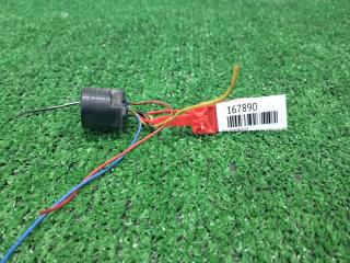 Фишка генератора Toyota Corolla Fielder NZE121. NZE121G. NZE124G NZE124 1NZ-FE 2000 (б/у)