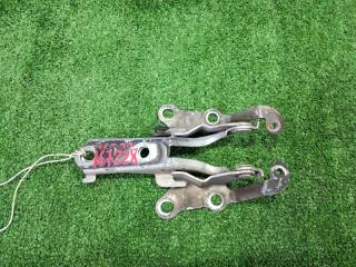 Петля капота Toyota Corolla Fielder NZE121. NZE124. ZZE122. ZZE124. NZE121G. ZZE122G 1NZ-FE. 1ZZ-FE 2000 (б/у)
