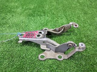 Петля капота Toyota Corolla NZE121. NZE124. ZZE122. ZZE124. NZE121G. ZZE122G 1NZ-FE. 1ZZ-FE 2000 (б/у)