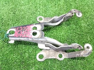 Петля капота Toyota Corolla NZE121. NZE124. ZZE122. ZZE124. NZE121G. ZZE122G 1NZ-FE. 1ZZ-FE 2000 (б/у)