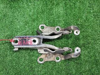 Петля капота Toyota Corolla NZE121. NZE124. ZZE122. ZZE124. NZE121G. ZZE122G 1NZ-FE. 1ZZ-FE 2000 (б/у)