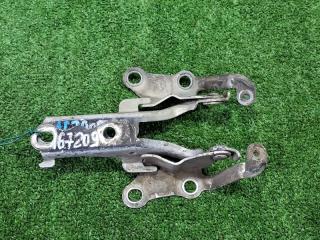 Петля капота Toyota Corolla NZE121. NZE124. ZZE122. ZZE124. NZE121G. ZZE122G 1NZ-FE. 1ZZ-FE 2000 (б/у)